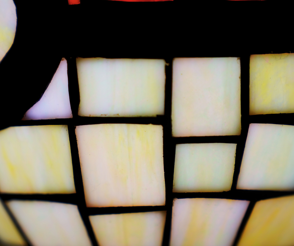 Poké Ball Stained Glass Table Lamp