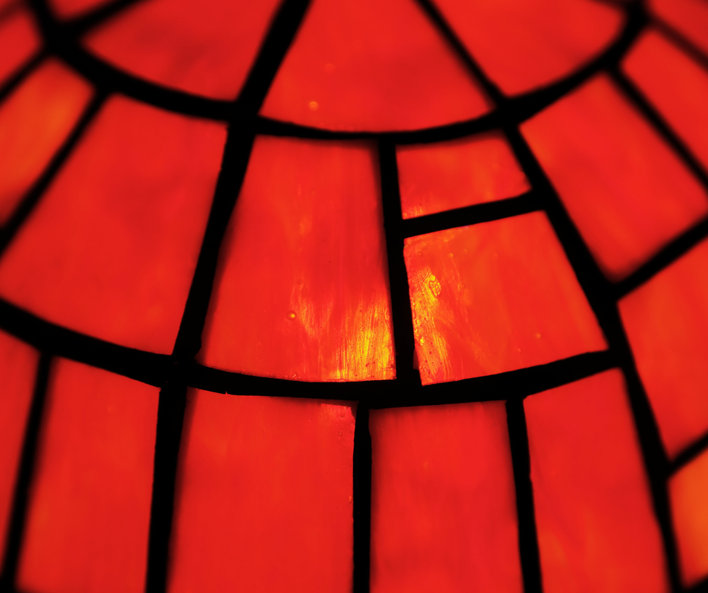 Poké Ball Stained Glass Table Lamp